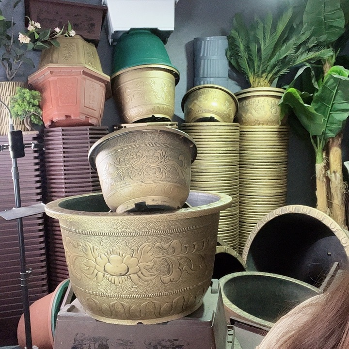 盆景盆60的8个有孔的