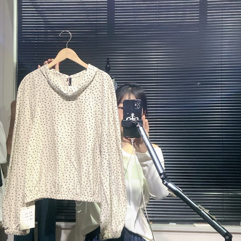 【闪购商品】碎花小衫