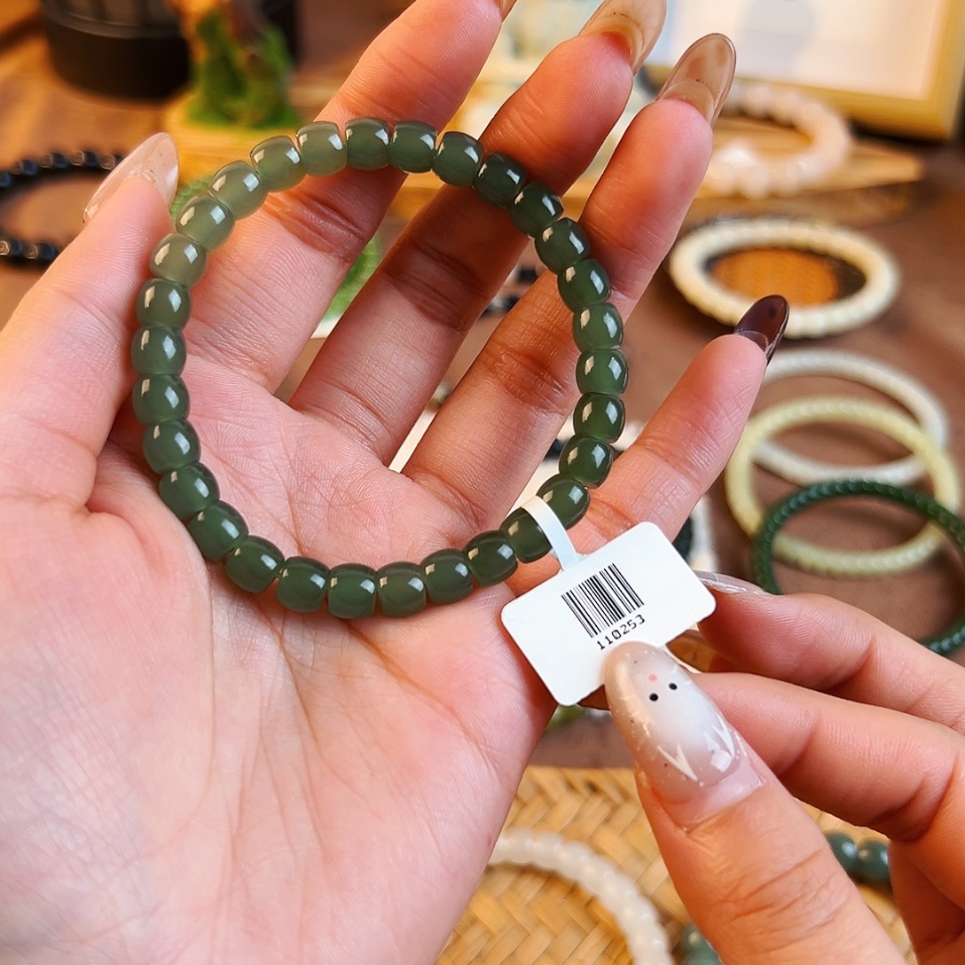 和田玉未镶嵌手串