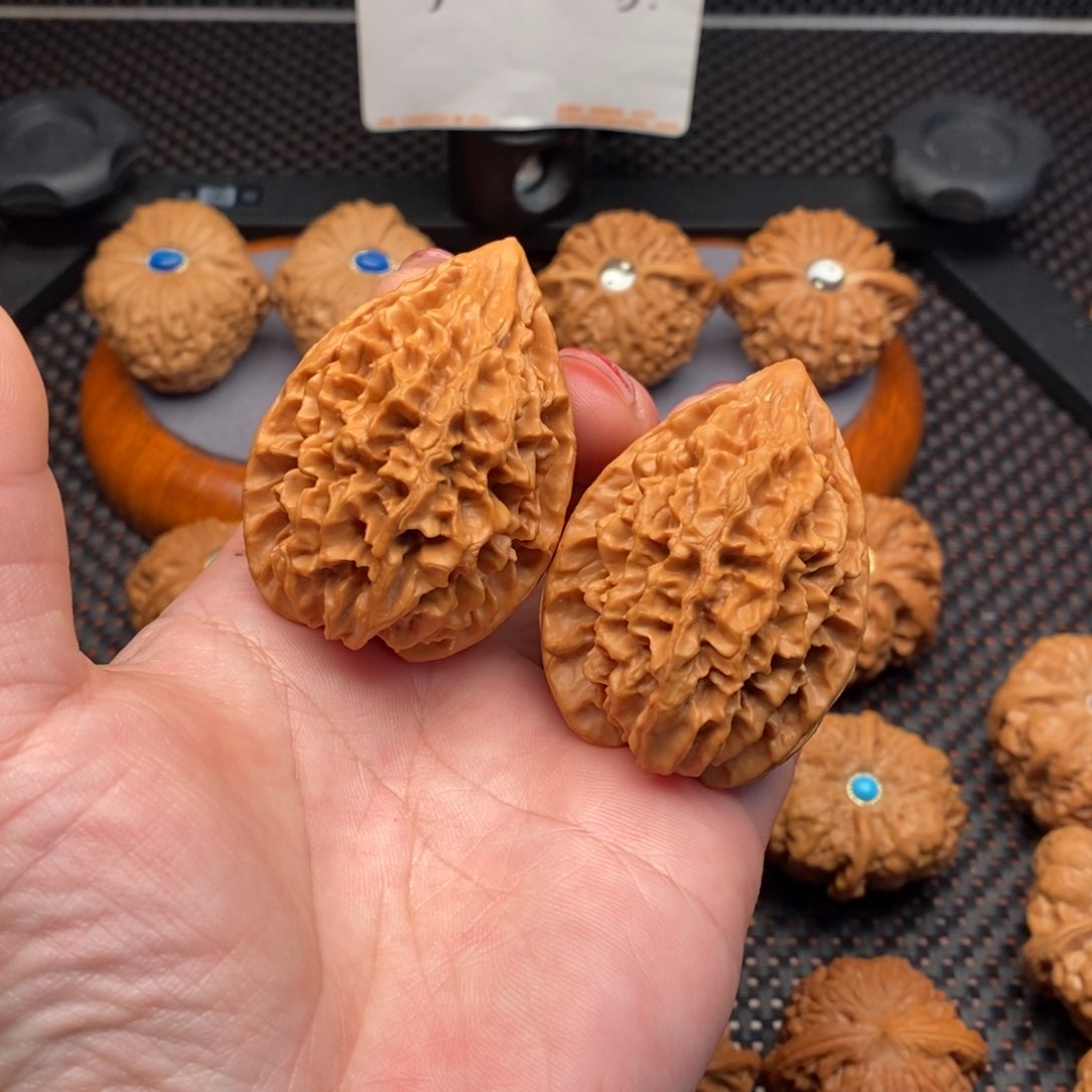 文玩核桃把件招财鼠40.5边42肚55高