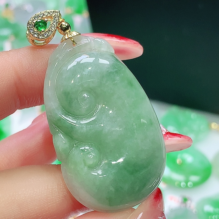 翡翠未镶嵌颈饰翡翠