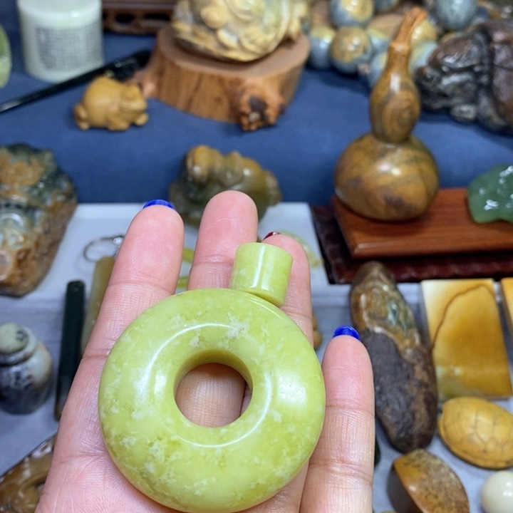 蛇纹石玉福利不退换未镶嵌
