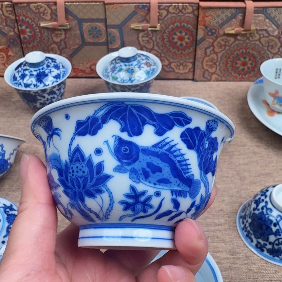 山水水草鱼压手杯