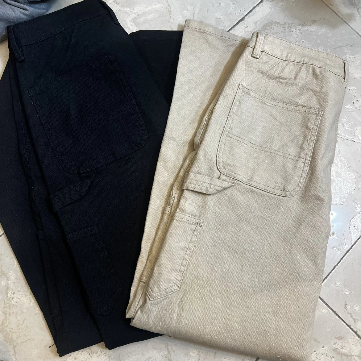 卡其色/黑色牛仔裤 NZK001