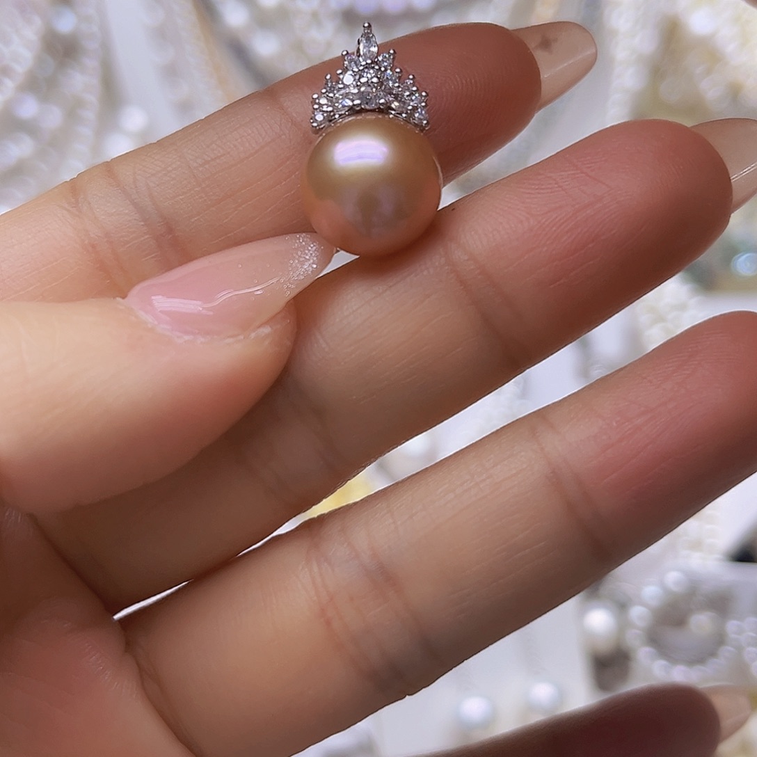 吊坠或者耳钉淡水珍珠未镶嵌