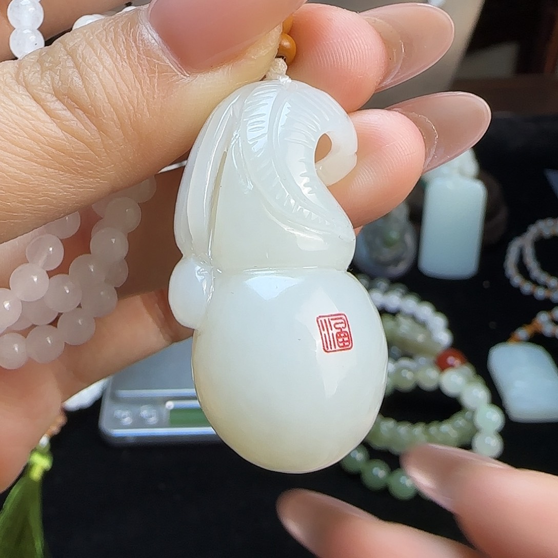 和田玉未镶嵌颈饰定制发货