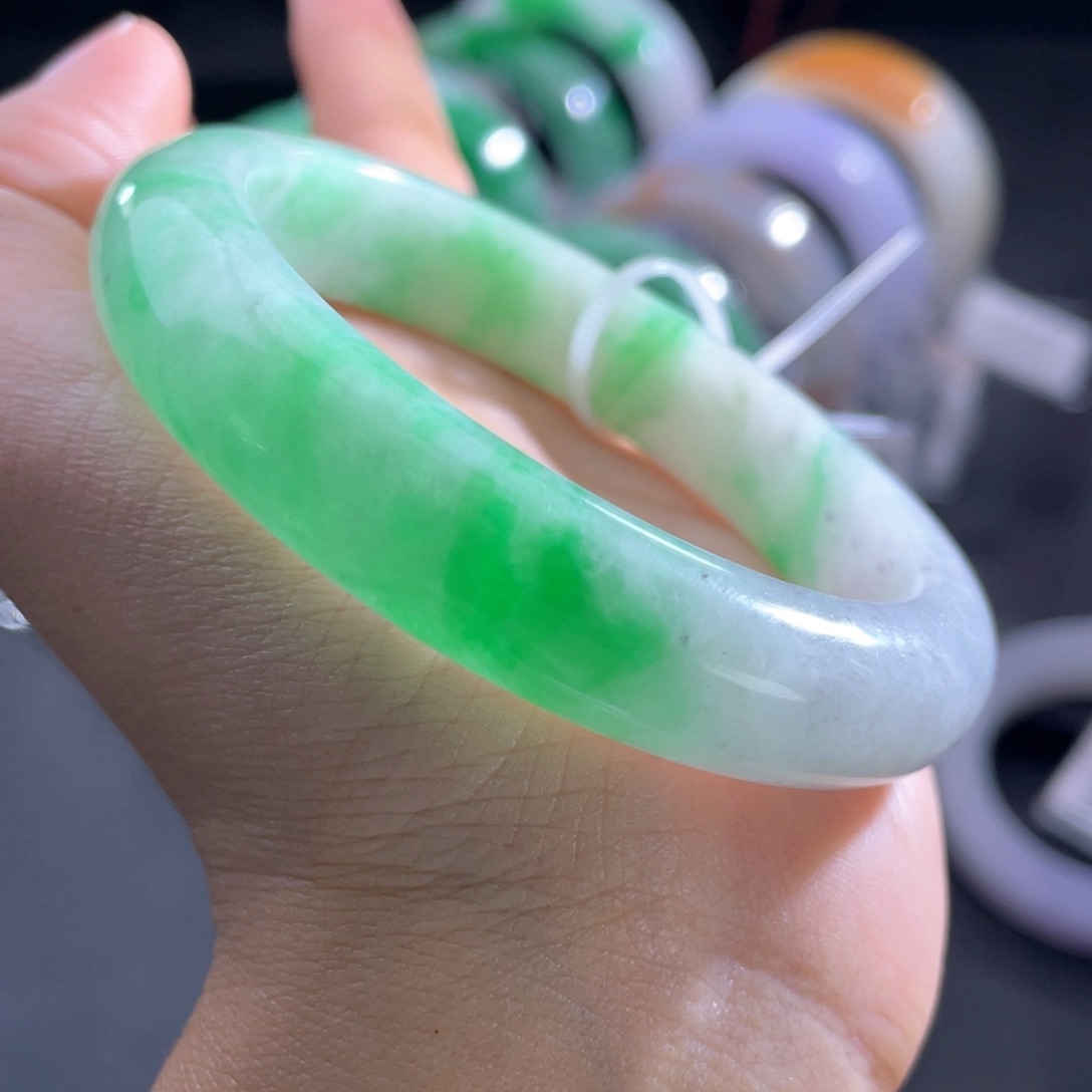未镶嵌手镯定制翡翠