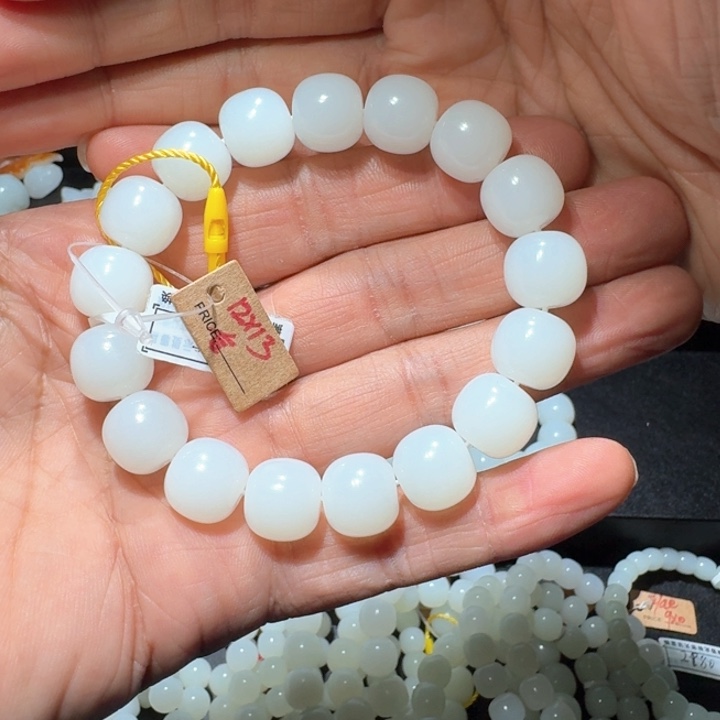 和田玉颈饰未镶嵌钢****4