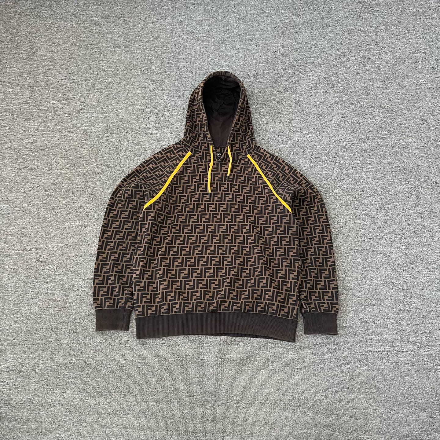 95新 AMIPARIS fendi 满印连帽卫衣