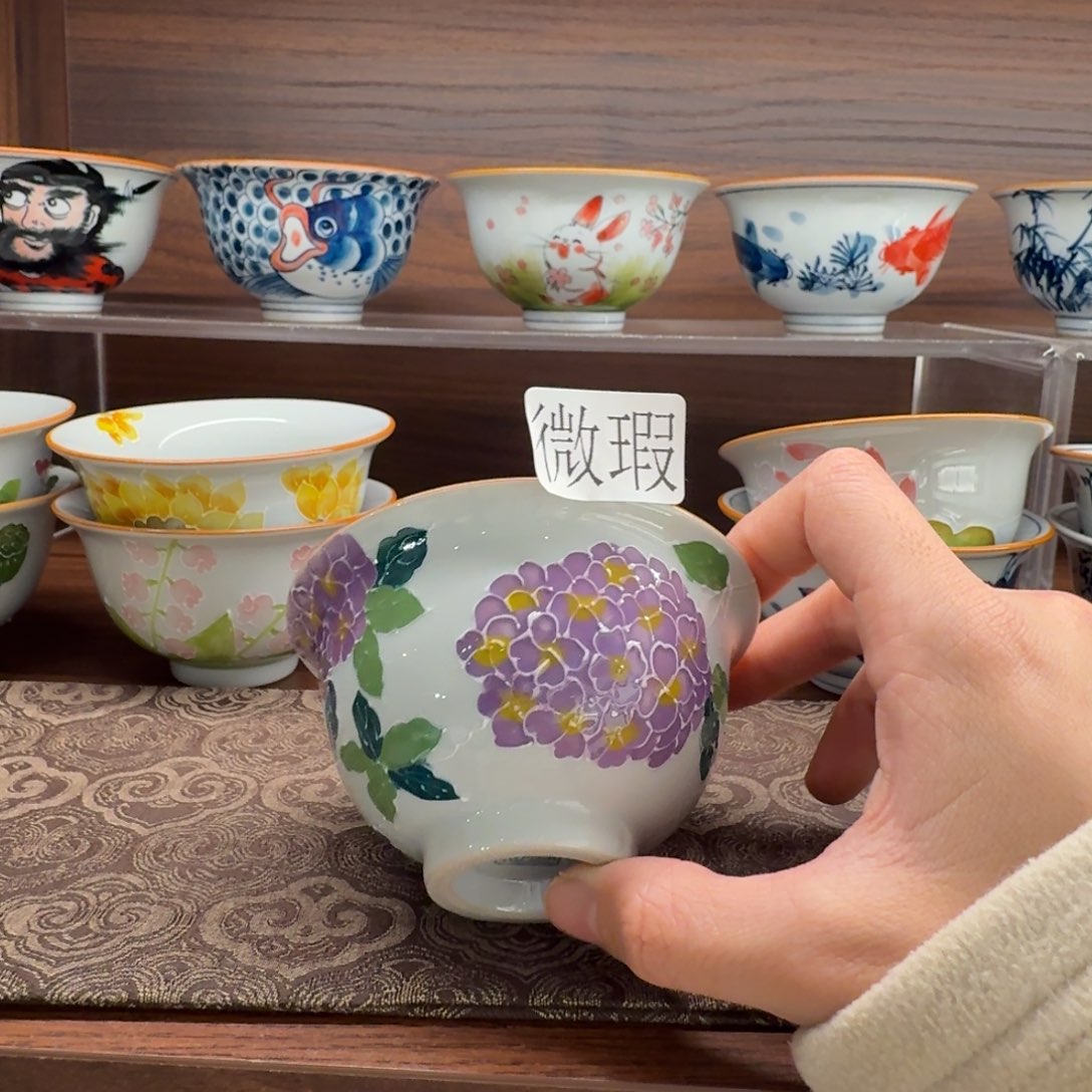 釉下手绘茶具微瑕