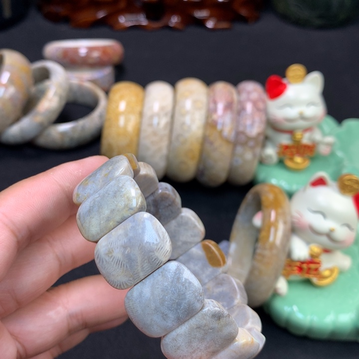 硅化珊瑚（珊瑚玉）手镯未镶嵌