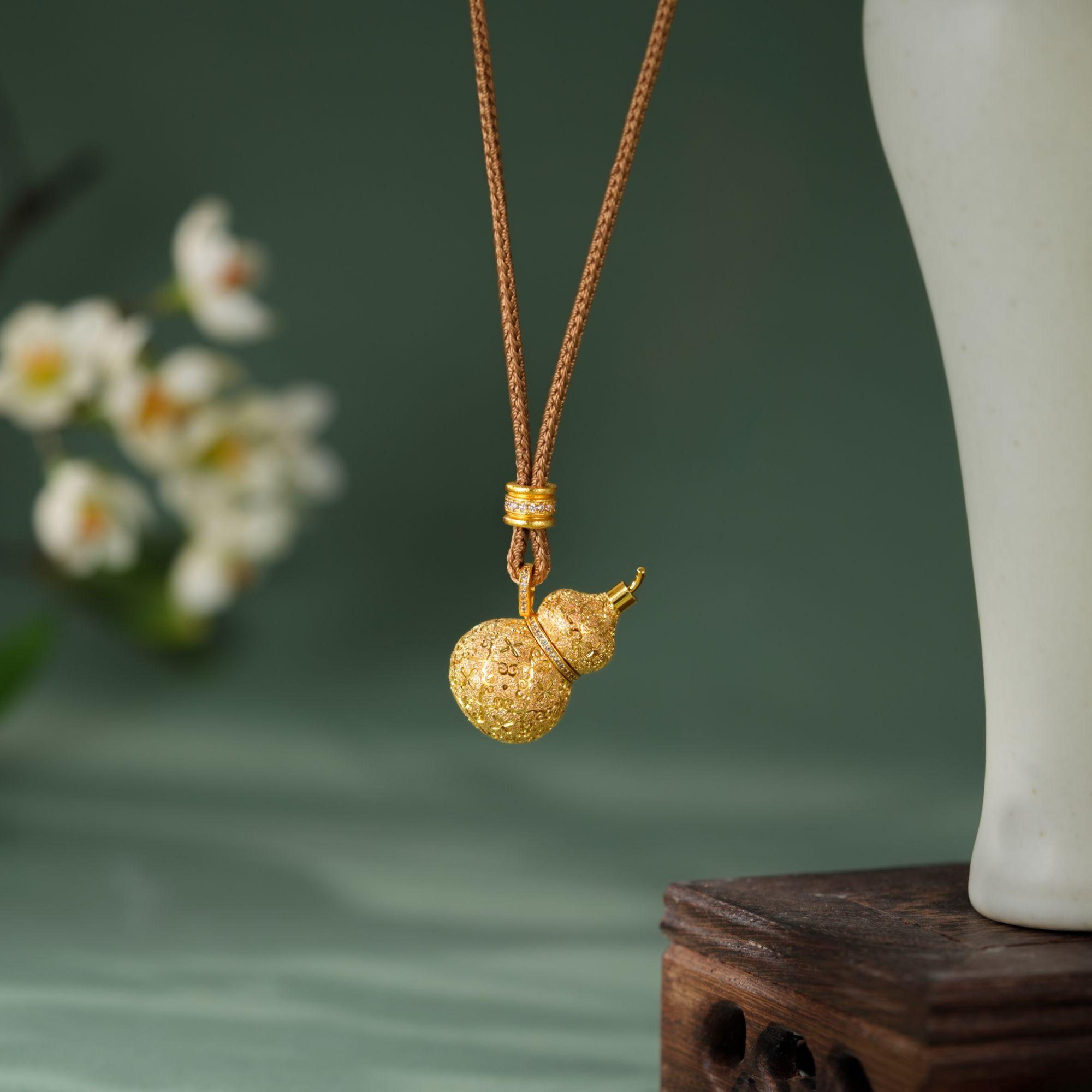  镀K金项链 设计感 新中式拉丝如意丝绒葫芦项链