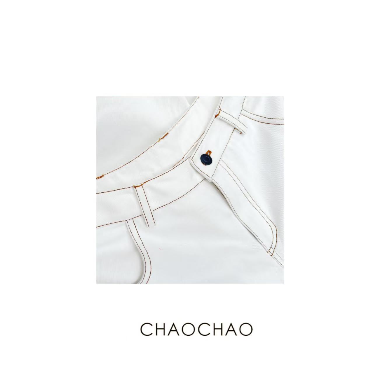CHAOCHAO｜立体分割线弯刀宽松老钱漫画白牛仔裤四季款