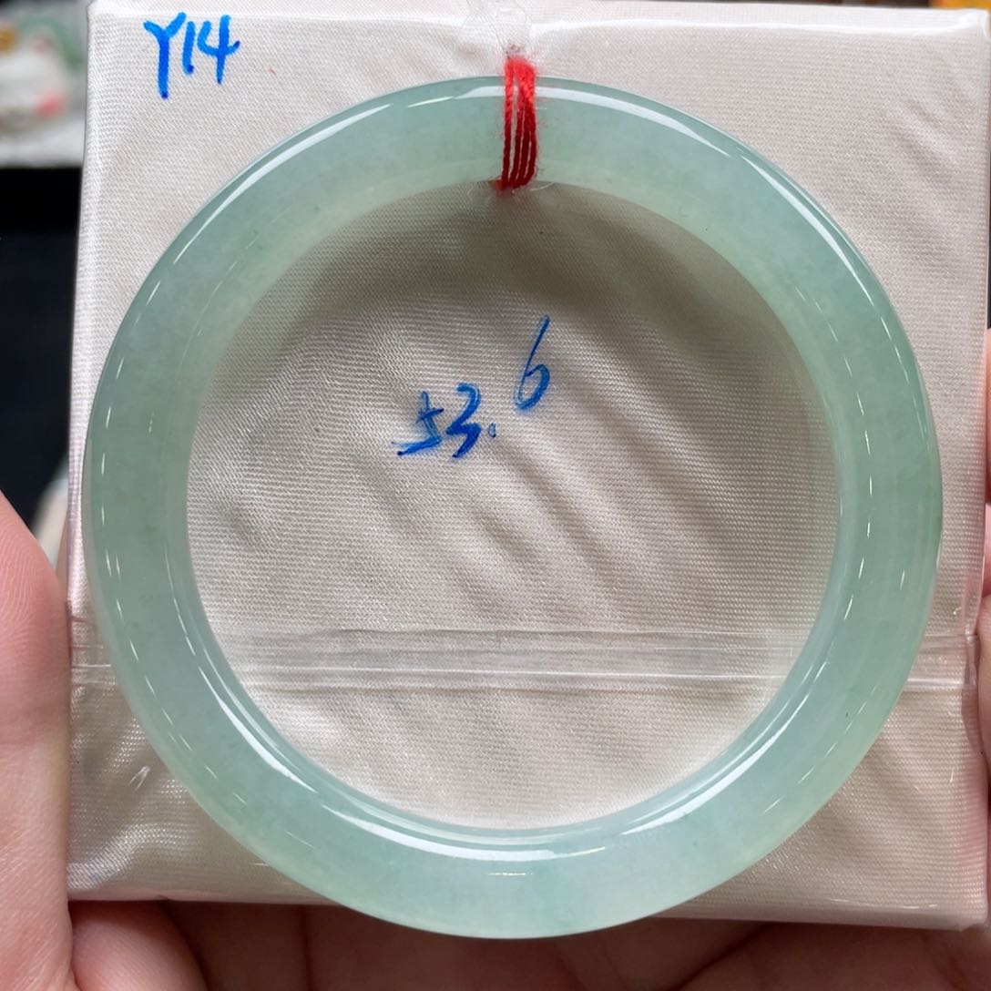 翡翠手镯未镶嵌10号