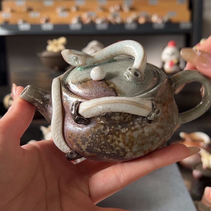 杯王*蛇虎摆件品相完美
