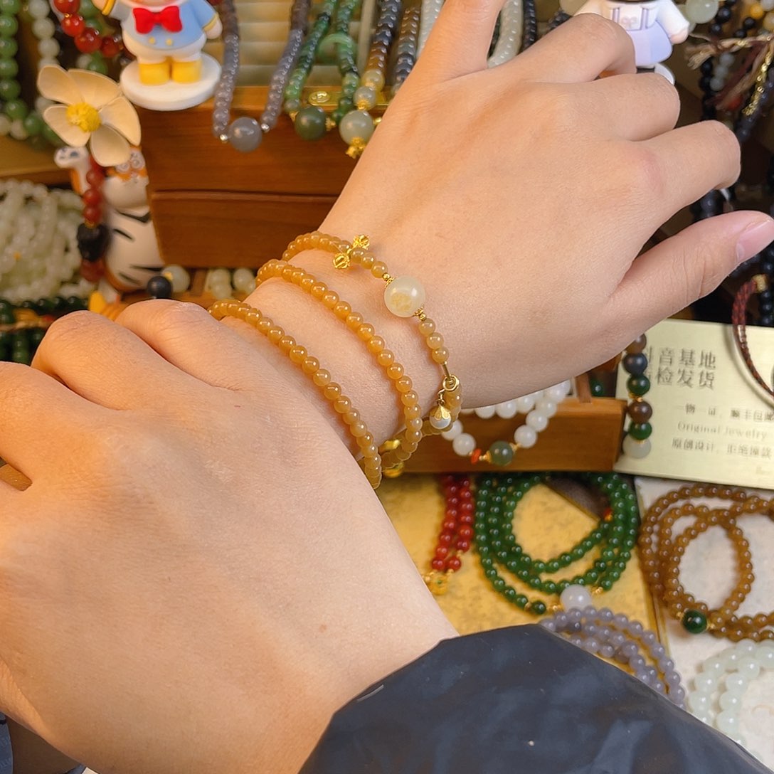 和田玉多圈手串未镶嵌