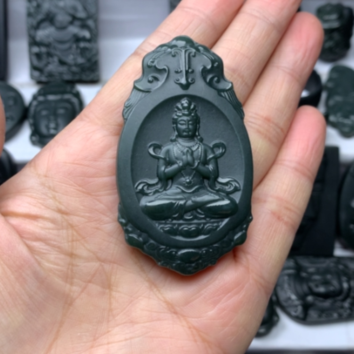 【闪购商品】和田玉颈饰未镶嵌双面雕刻