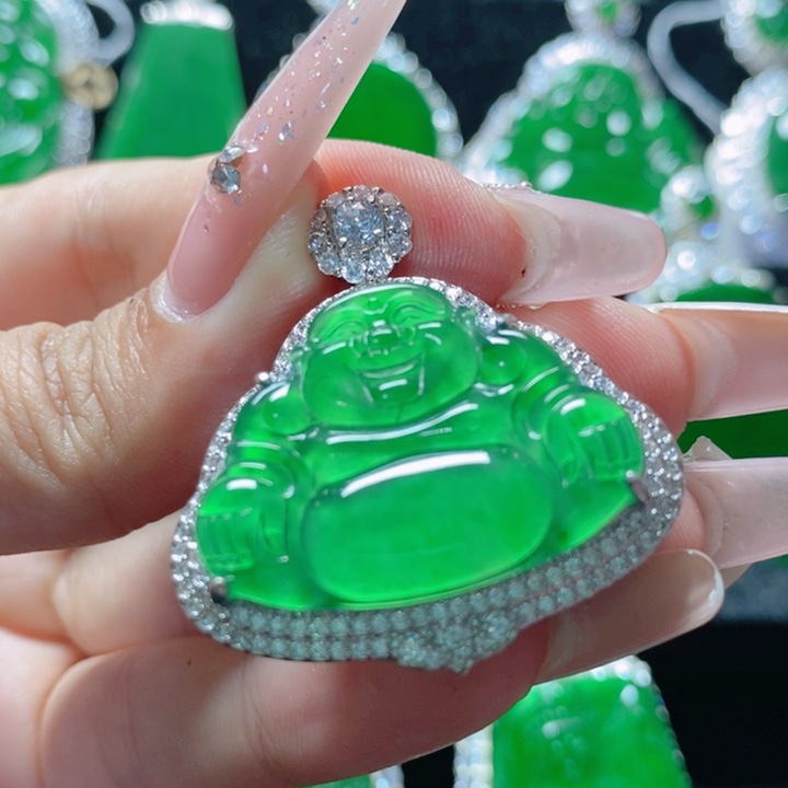 翡翠颈饰未镶嵌          