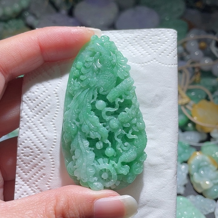 颈饰未镶嵌翡翠天