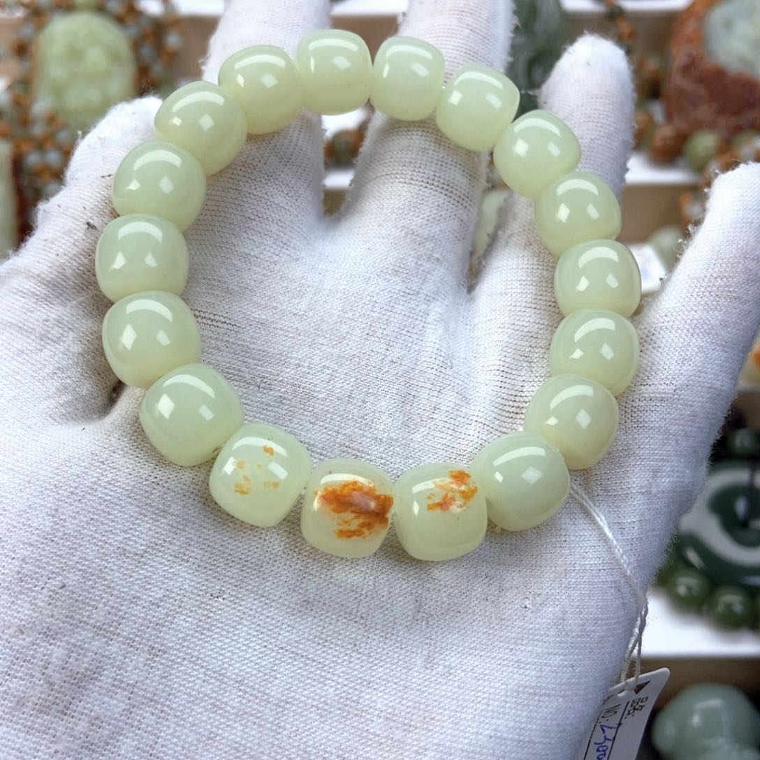 透闪石质玉手串未镶嵌心****