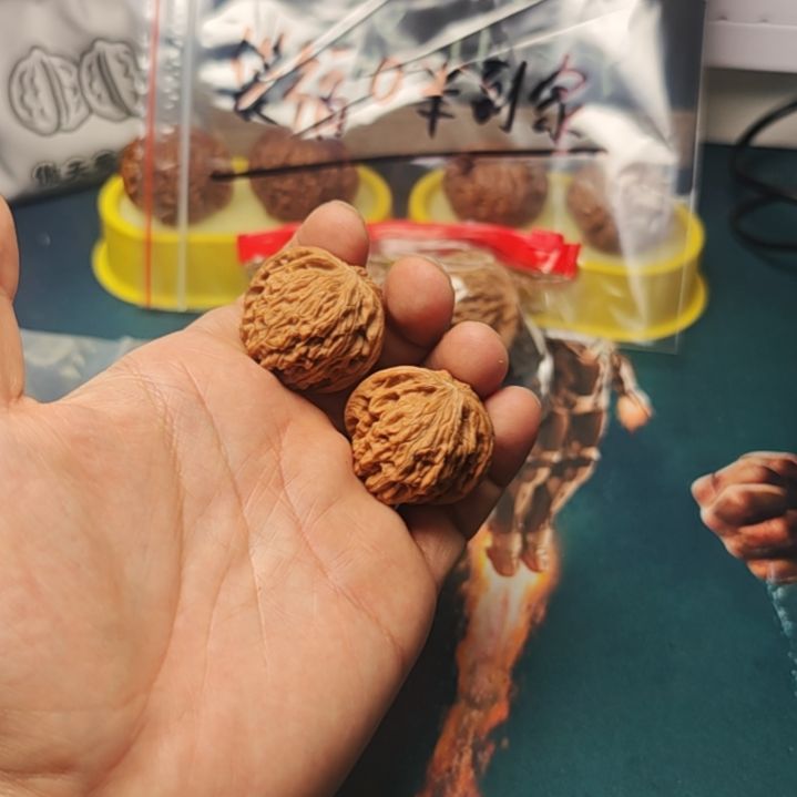杜***冲文玩核桃把件磨盘
