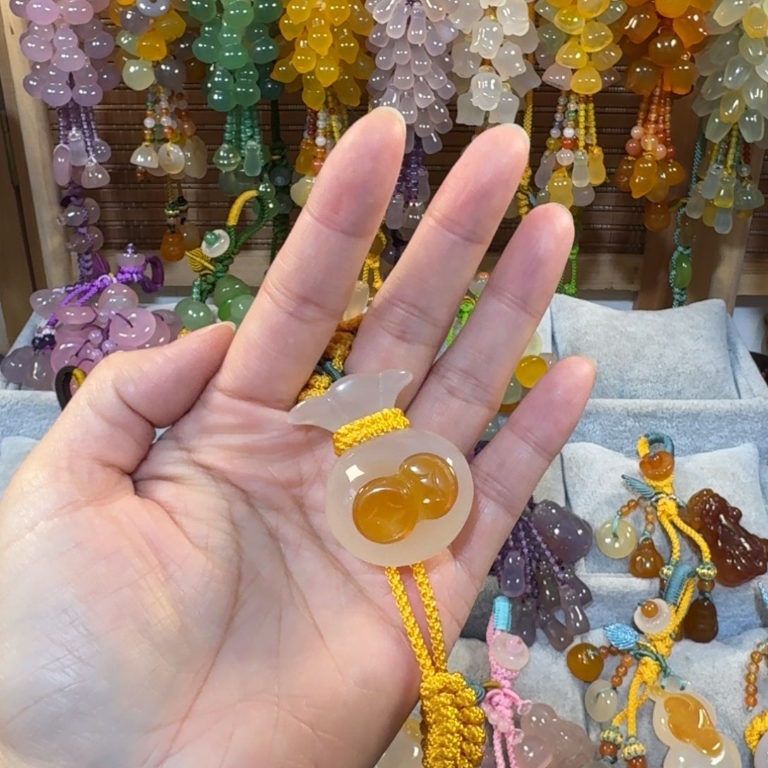 回***忆玛瑙/玉髓未镶嵌钥匙挂件