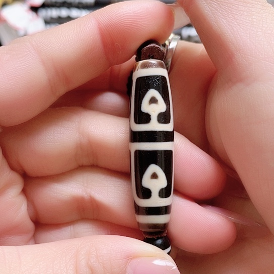 玛瑙/玉髓颈饰合金