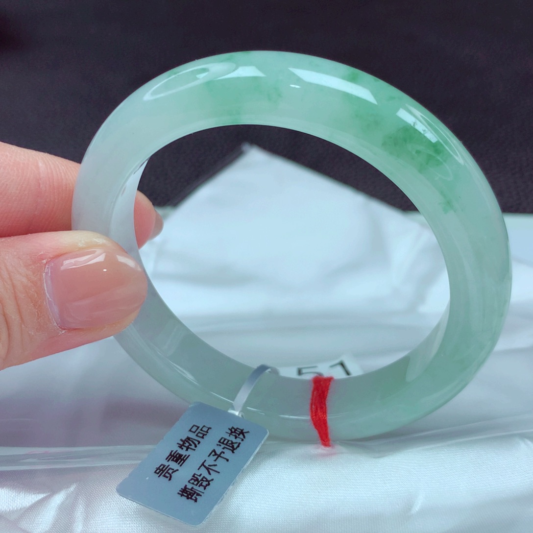 翡翠手镯未镶嵌手镯88