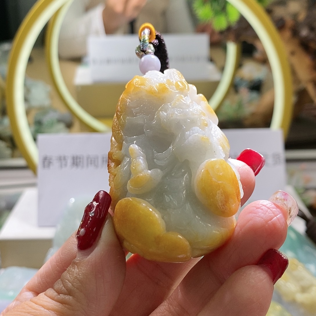 【闪购商品】翡翠颈饰未镶嵌龙牌
