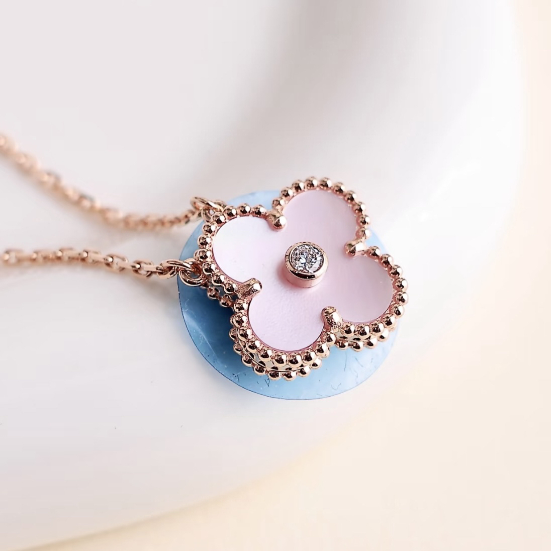 18k金镶嵌单钻四叶草项链25年新款圣诞限定