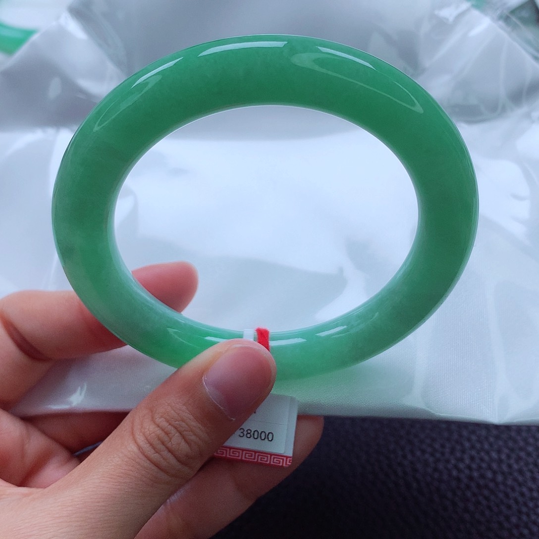 翡翠手镯未镶嵌56 甜绿