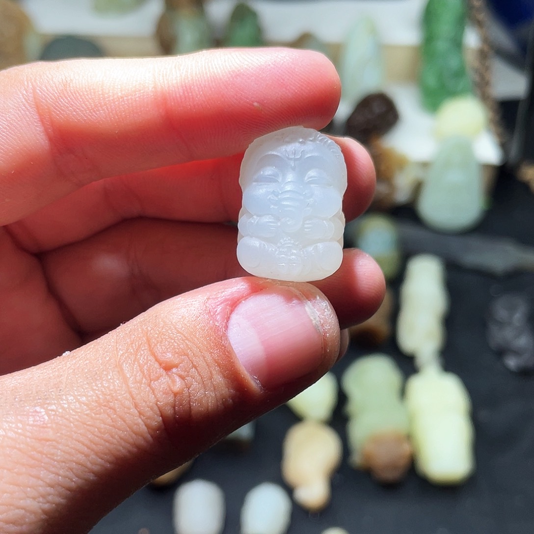 颈饰未镶嵌和田玉