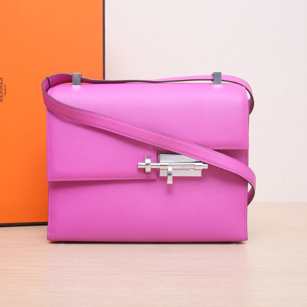 99新 Hermes/爱马仕 【66专属】手枪包 23 玉兰粉 Ep皮 C刻 银扣