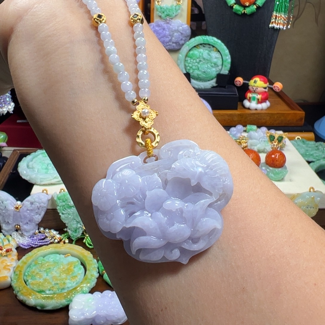 翡翠未镶嵌毛衣链紫翡莲花锁