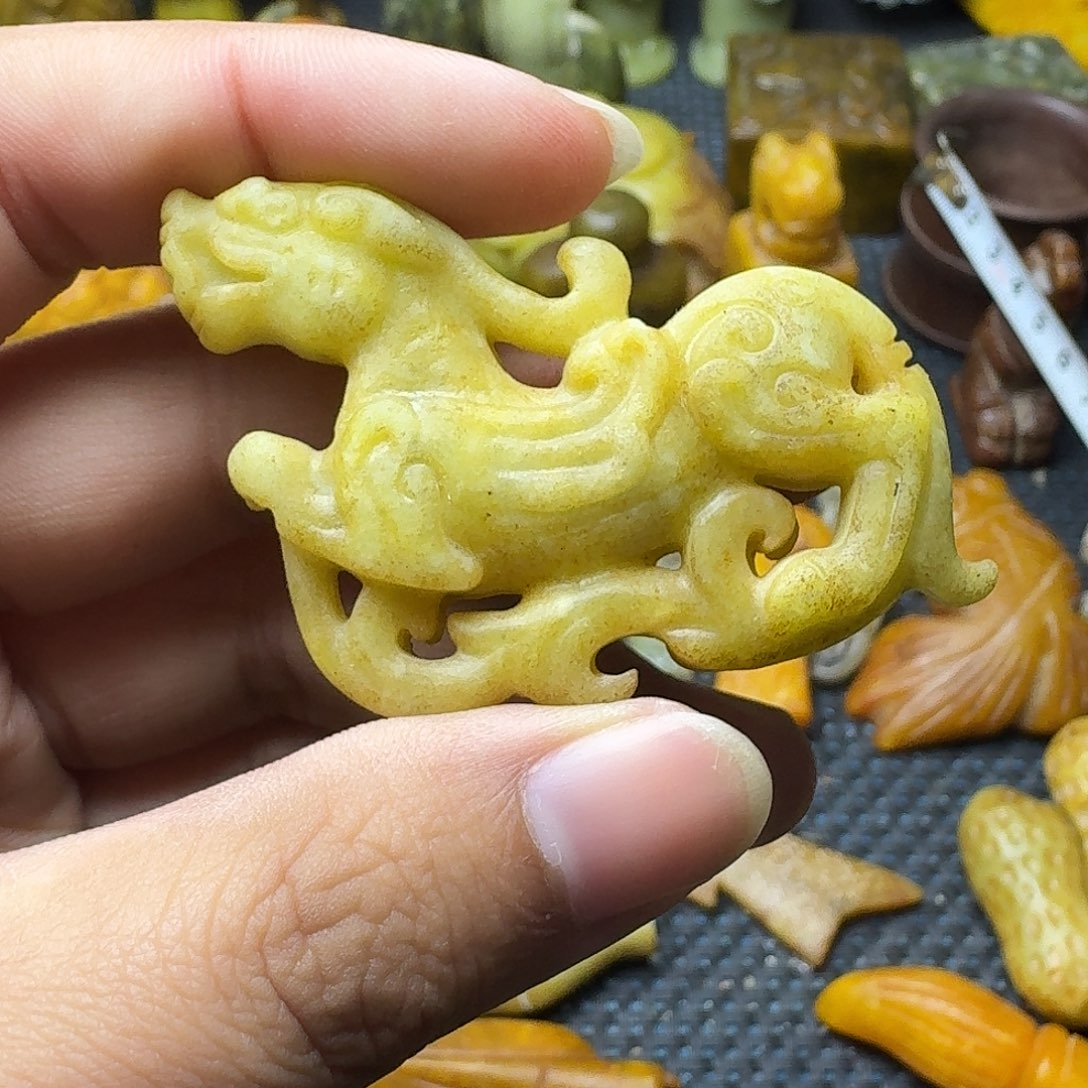 白玉菩提吊坠。。。