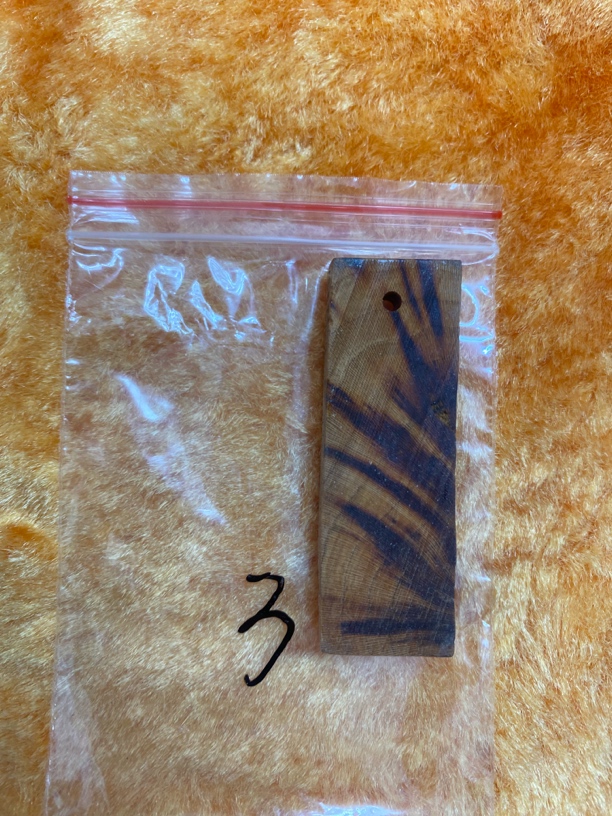 文冠木原始图纹挂件