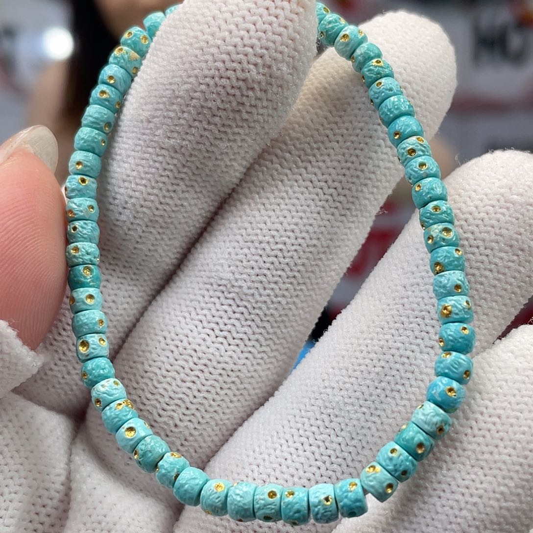 绿松石未镶嵌挂件