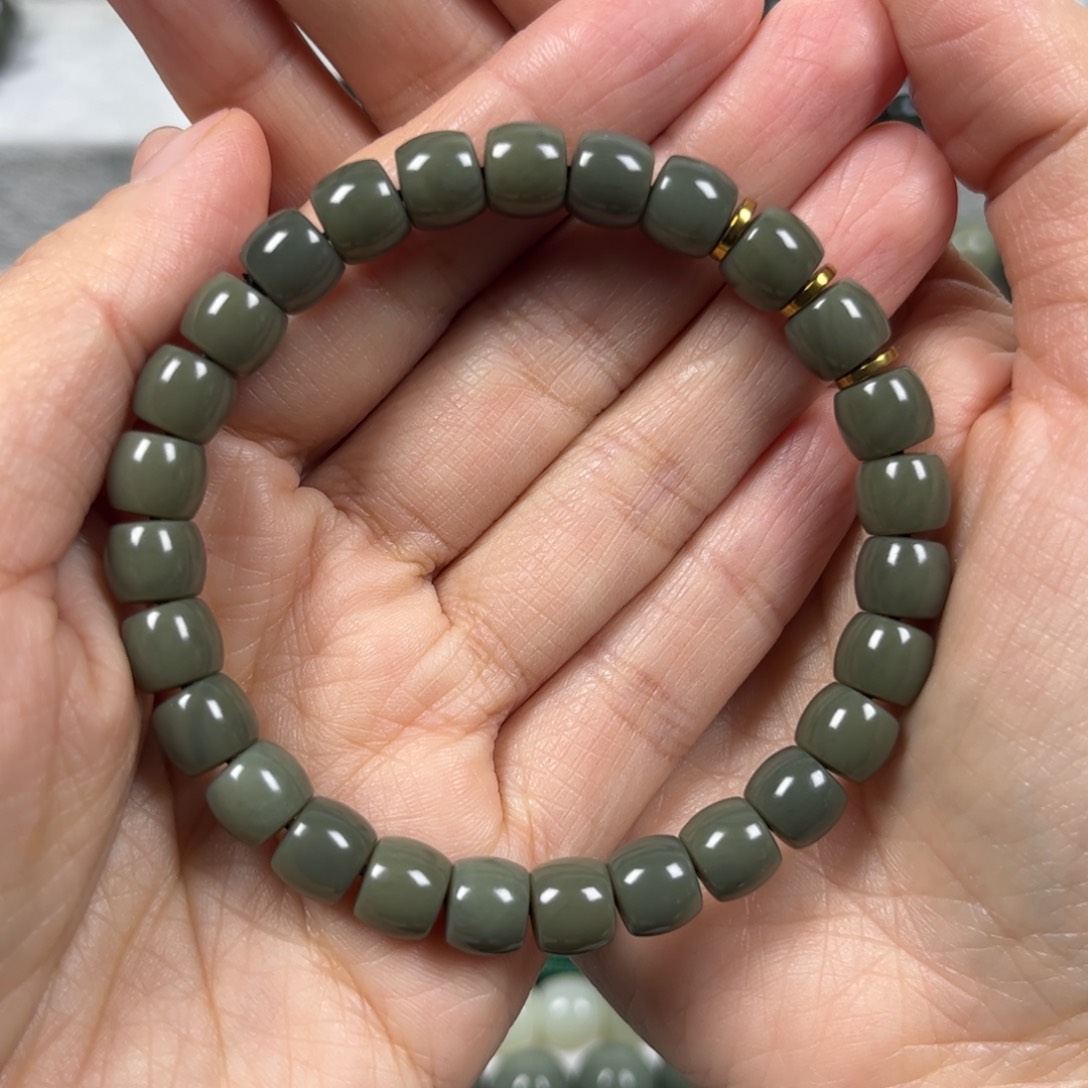 和田玉手链未镶嵌卡8直切