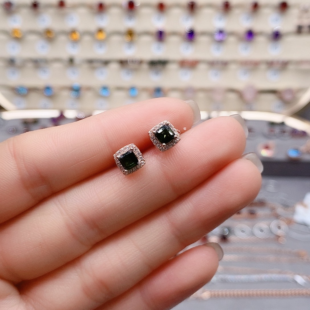 碧玺耳钉银S925镶嵌耳钉