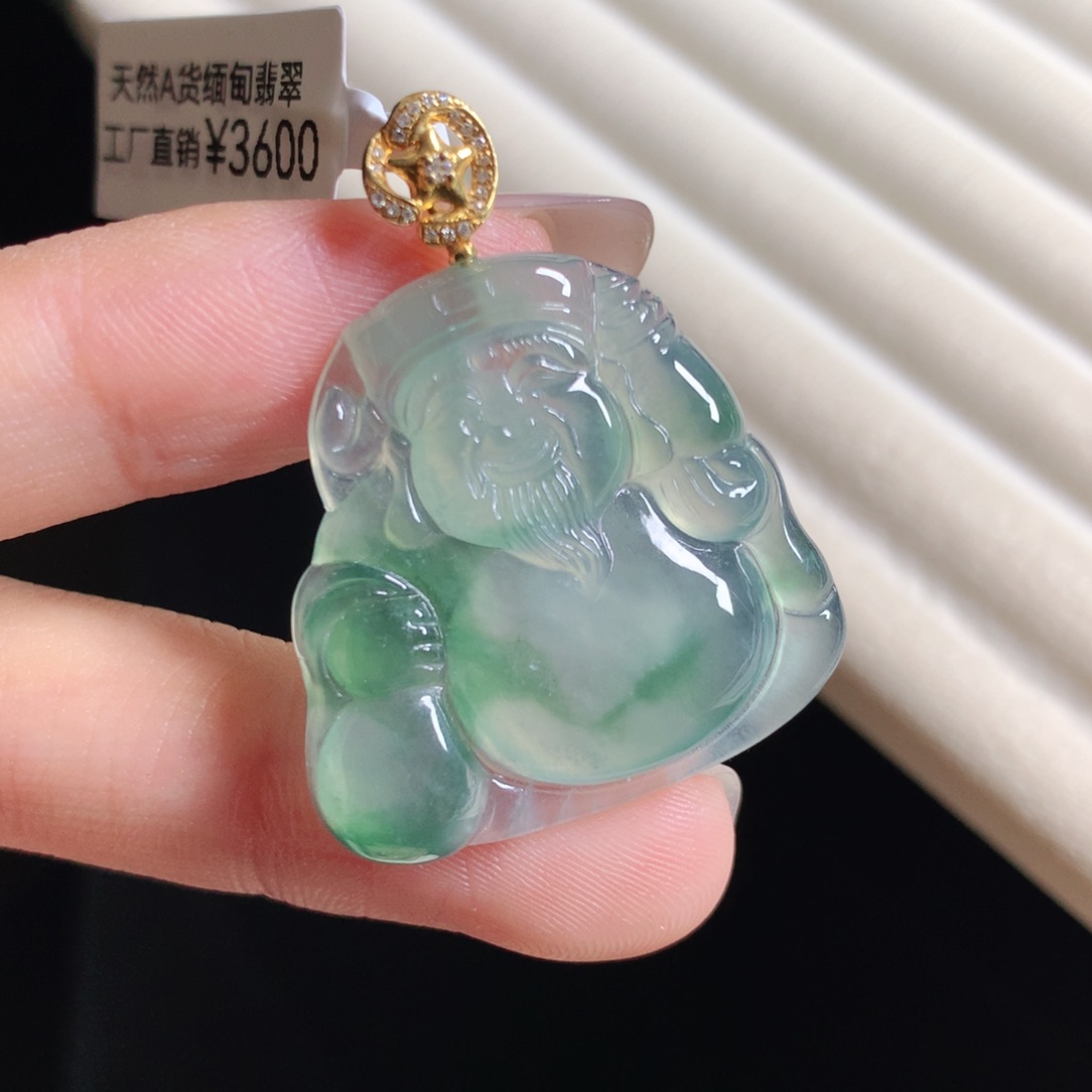 翡翠颈饰18K金镶嵌财神