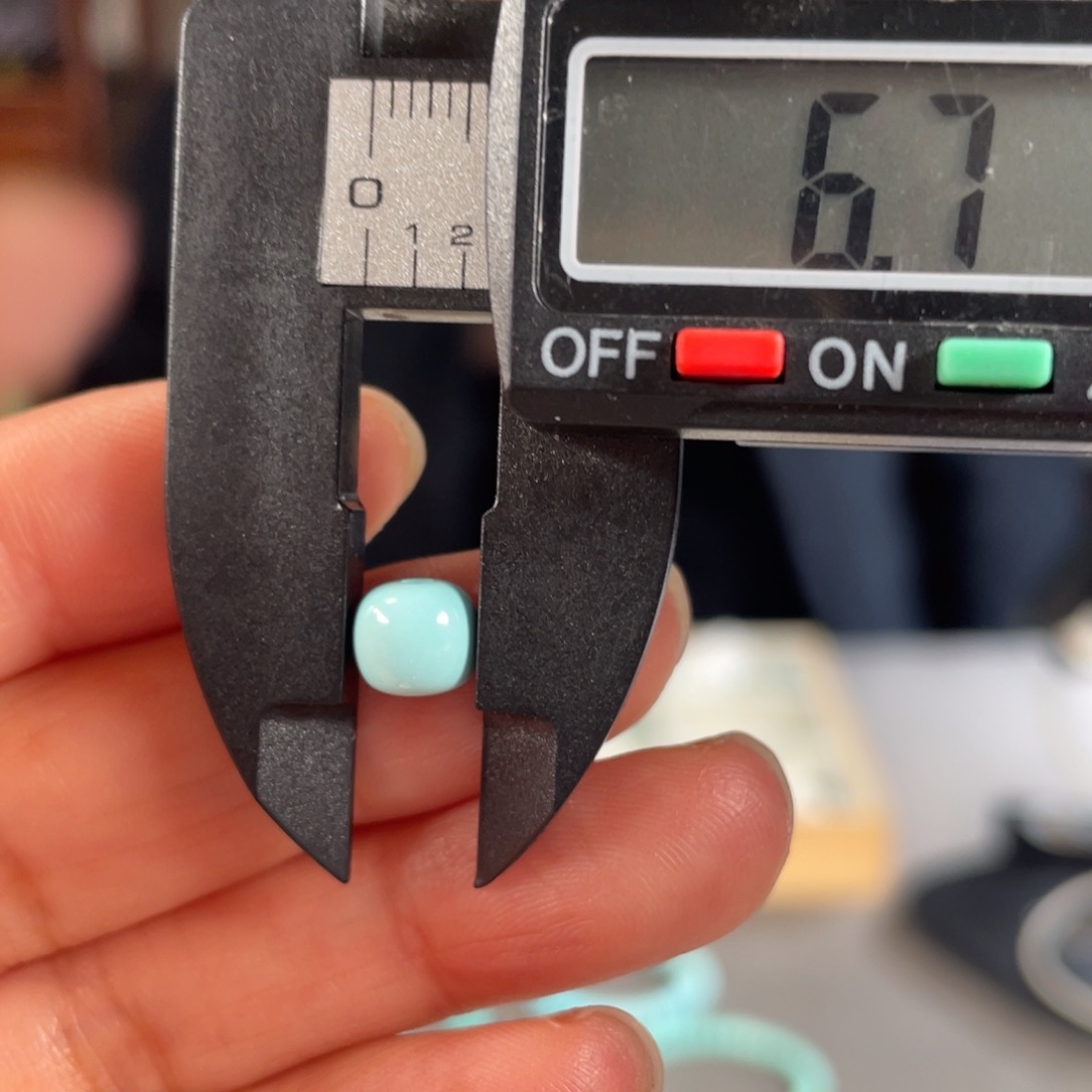 绿松石颈饰未镶嵌