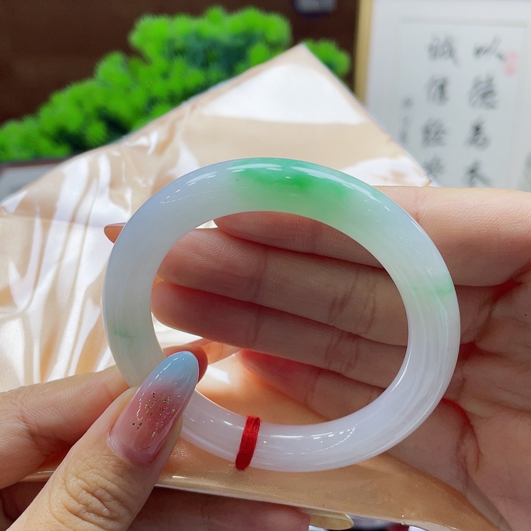 翡翠未镶嵌手镯11 号链接