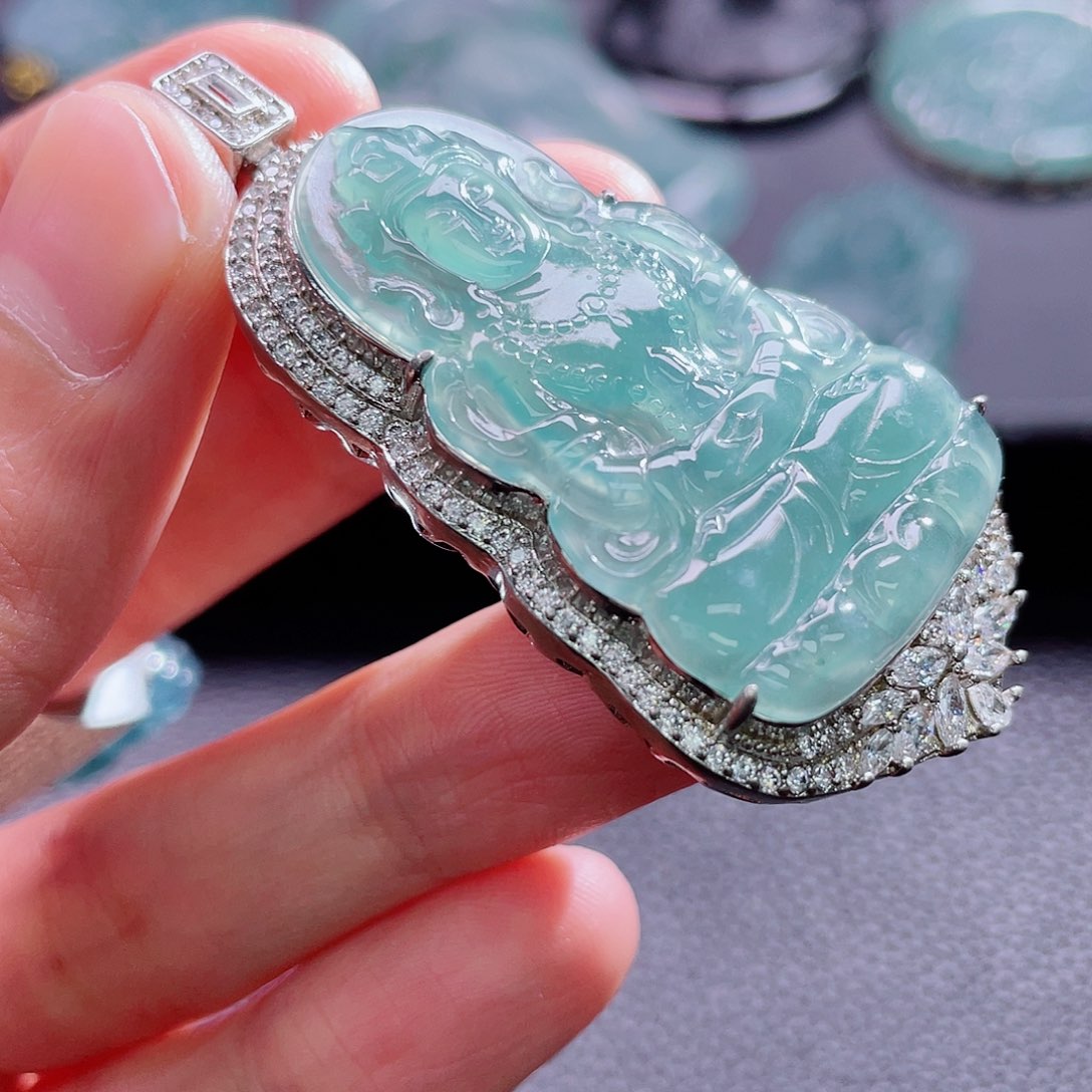 翡翠颈饰未镶嵌8888858585