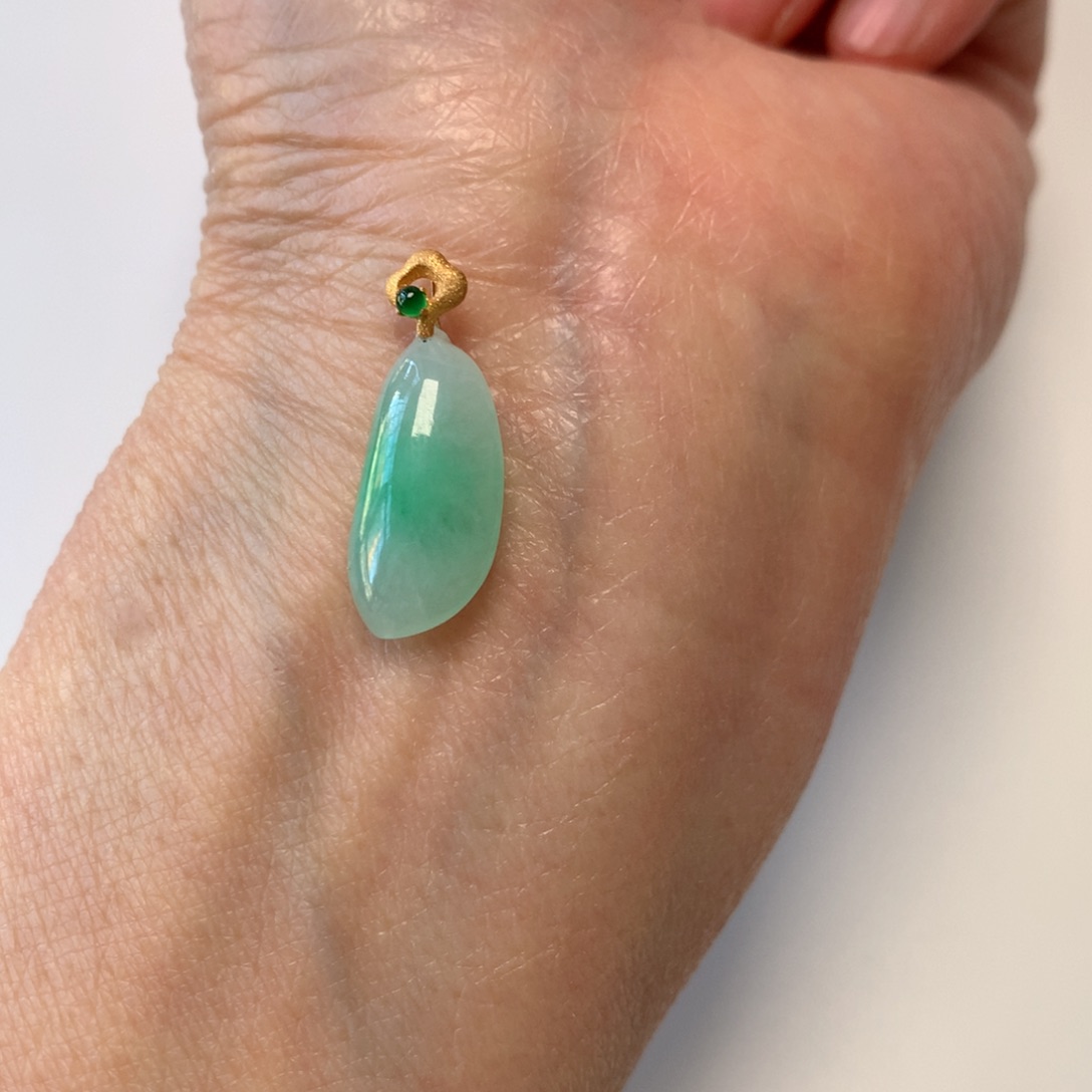 翡翠颈饰18K金镶嵌瓜