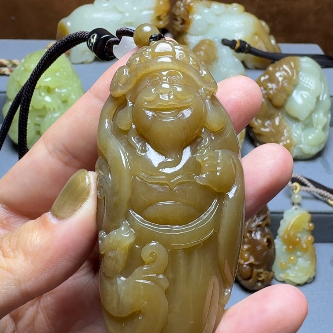 颈饰未镶嵌和田玉