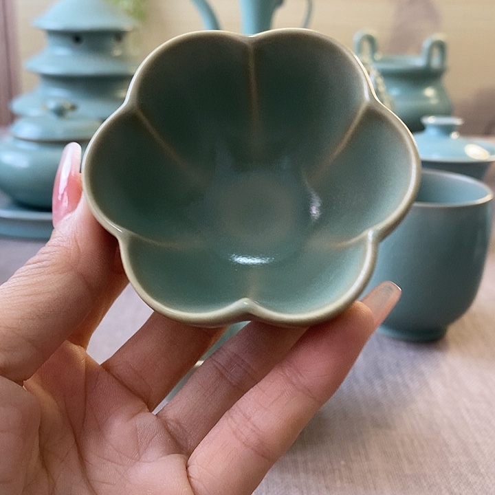 瓷片花口杯一一一一一一一一一