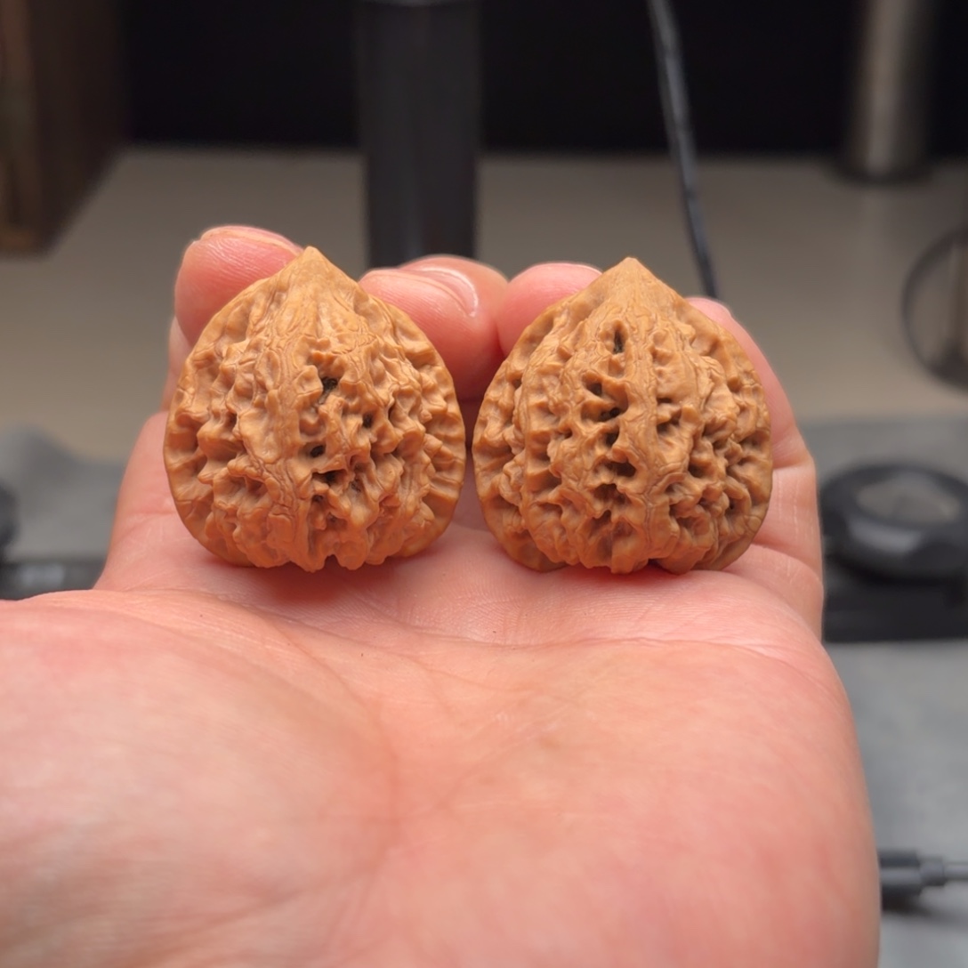 文玩核桃吊坠太行龙纹