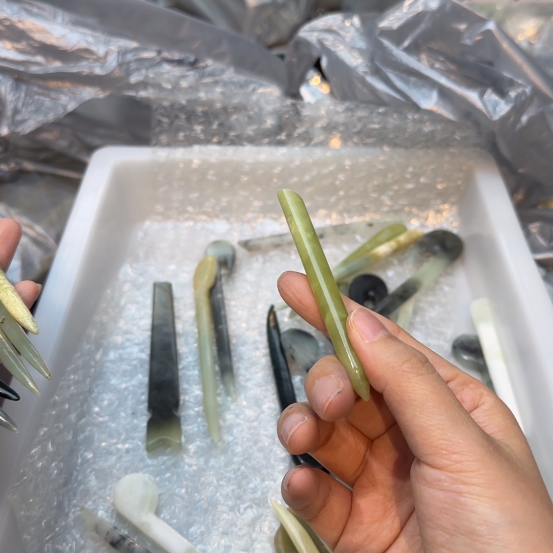 一***家蛇纹石玉合金发饰
