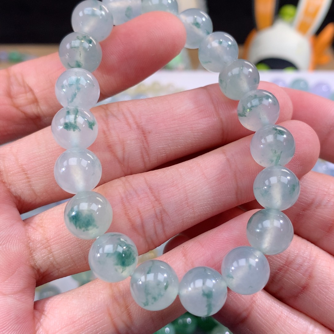 翡翠手链未镶嵌翡翠