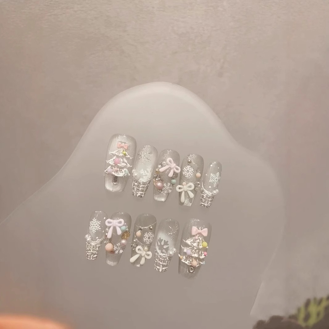 浪漫少女心高级感温柔圣诞仙女秋冬猫眼雪花细闪手工穿戴甲美甲批